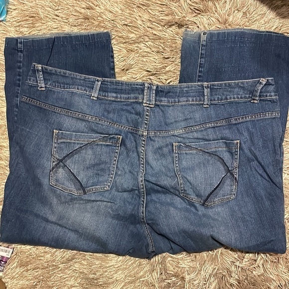 Lane‎ Bryant Distinctly Boot Blue Jeans - Picture 7 of 10